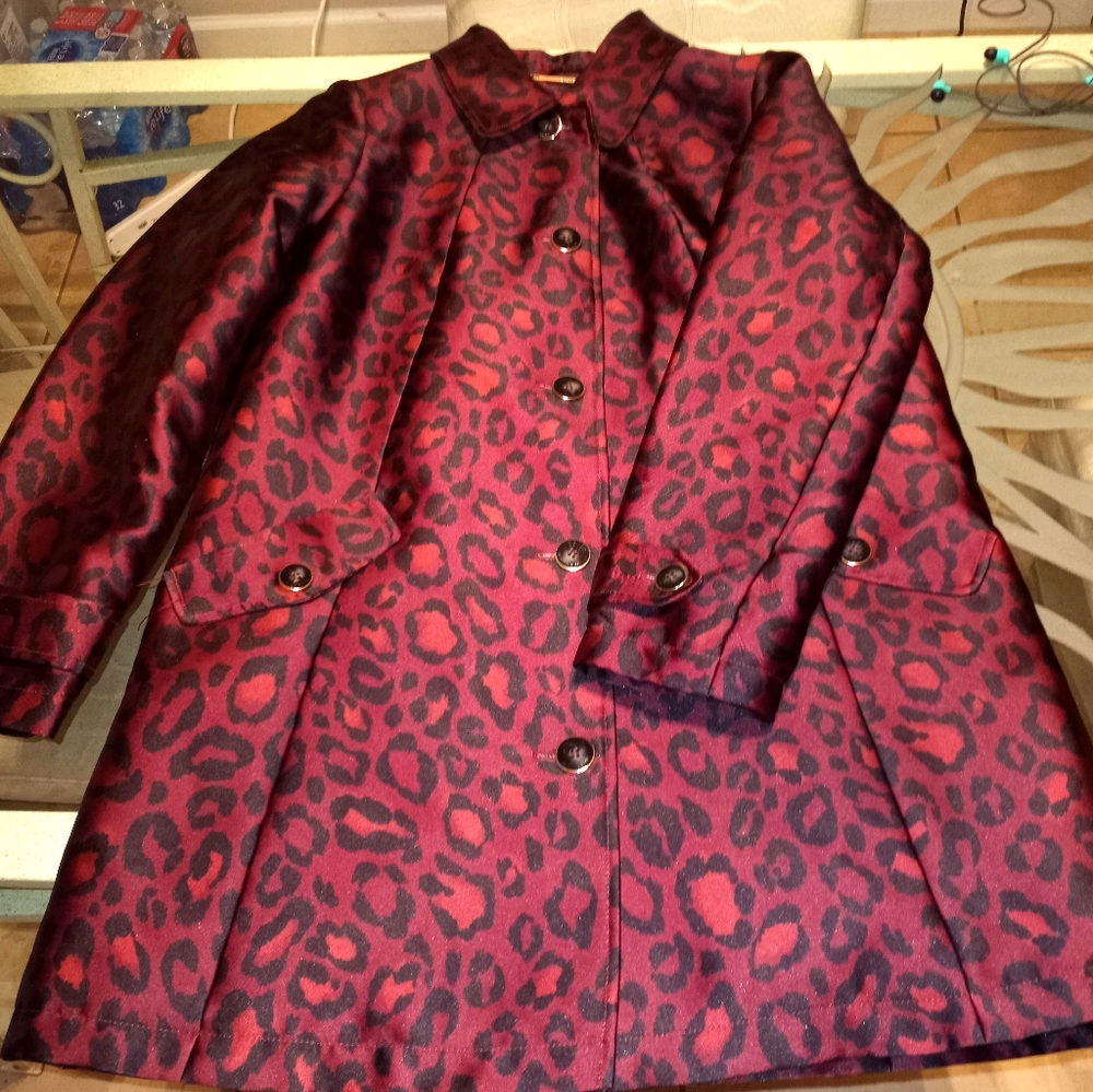 Leopard printed coat in burgandy